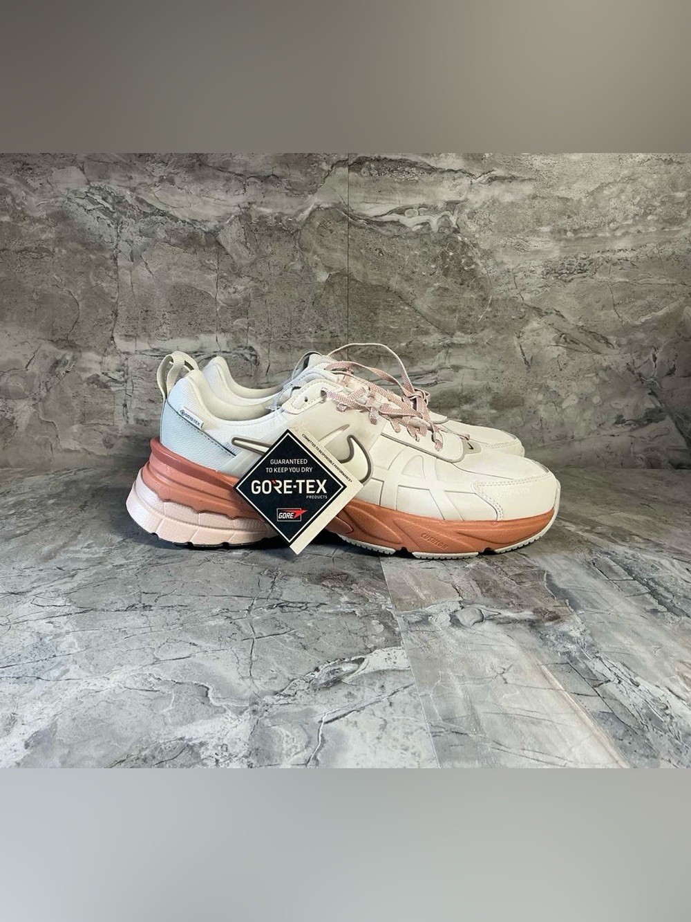 Nike  Sneaker - Picture 4 of 6